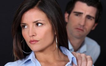 woman giving man cold shoulder