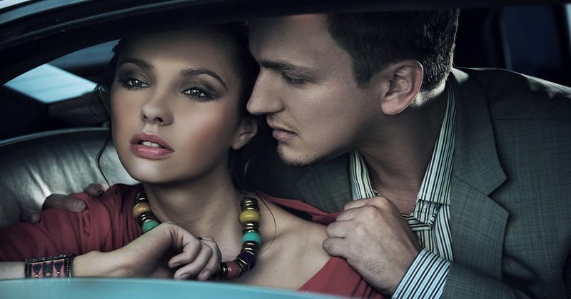 narcissist man controlling woman in back of car