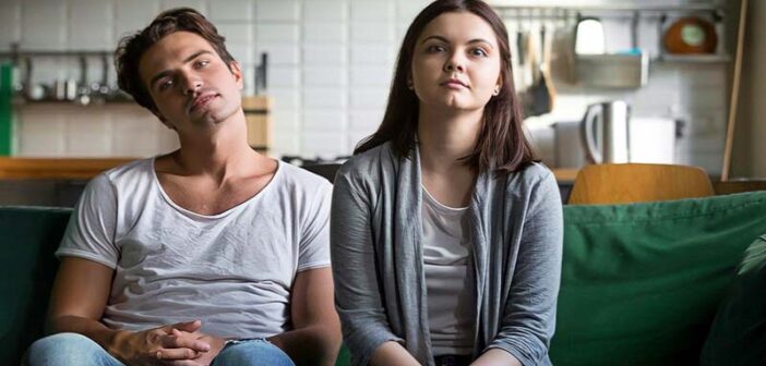 couple being indifferent in a relationship
