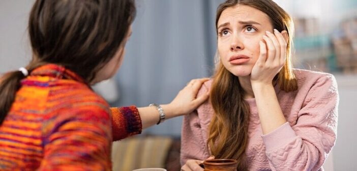woman complaining to her friend