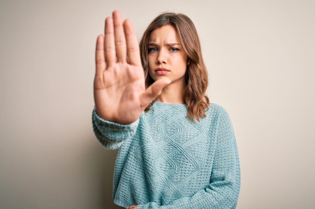 People Who Won’t Respect Your Boundaries Exhibit These 14 Behaviors